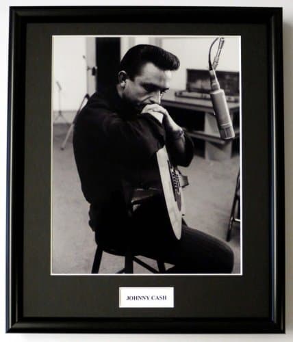 JOHNNY CASH/FRAMED PHOTO (4)