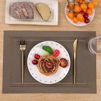 SHACOS Placemats Set of 4 Wipe Clean PVC Place Mats for Dining Table Heat Resistant Woven Vinyl Table Mats Indoor Outdoor (4, Frame Brown)