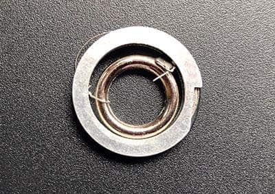 Escape Wire Micro Saw - A Breakthrough in miniaturized Cutting Technology. It Combines The Extreme Cutting Capability of Diamonds with unprecedented miniaturization.