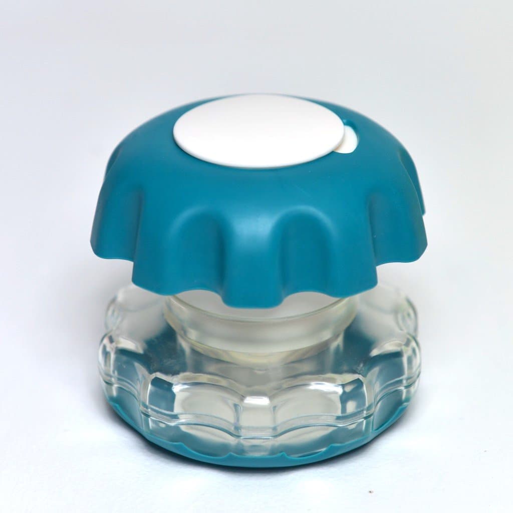 Manual Pill Cutter XL with Pill Box Compartment