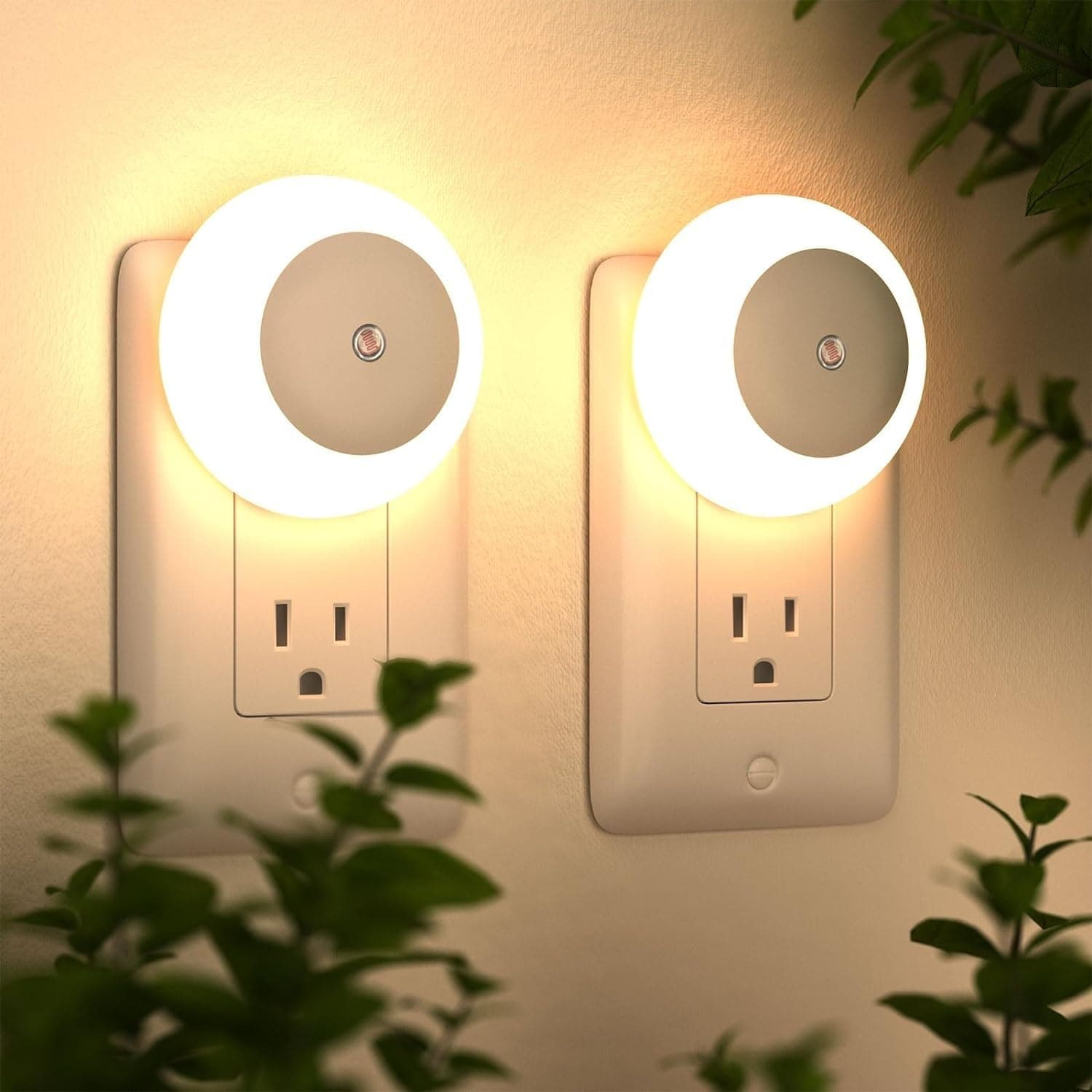 Desidiya 2 Pcs Night Light Plug in LED with Dusk to Dawn Sensor for Kids Room Baby Bathroom Staircase Hallway Warm White