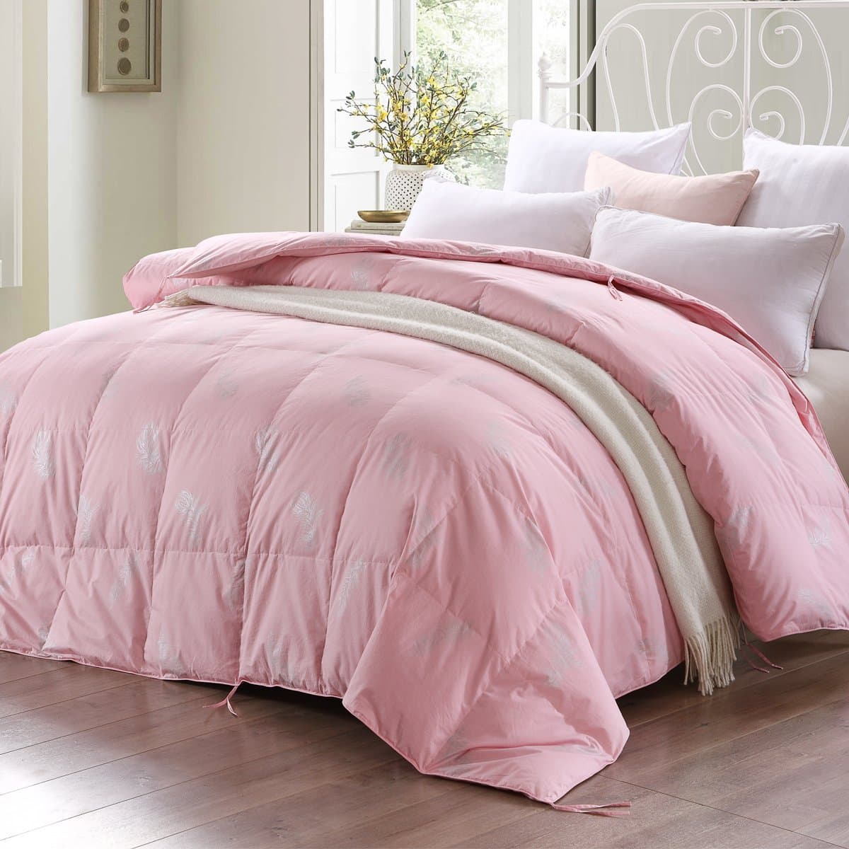 Ibestuff Down Comforter Duvert Insert,Bed Comforter Queen,100% Cotton Shell,Filling Goose Down,Box Stitched Fluffy Comforter,Pink (Queen)
