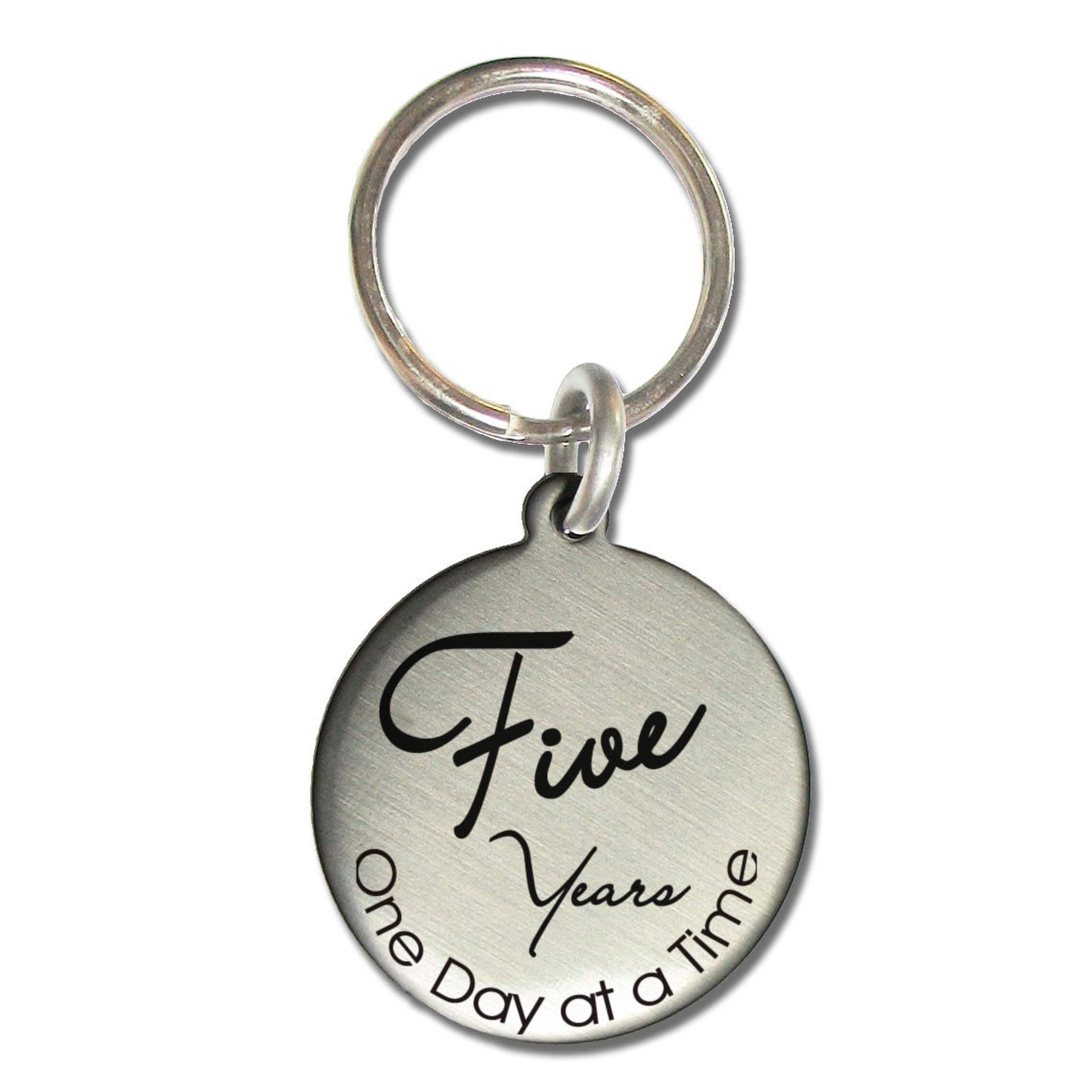 5 Year Vintage Style AA Alcoholics Anonymous NA Narcotics Anonymous Clean and Sober Birthday Medallion Keychain