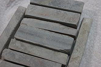 Viaana's Black/Grey Slate Blocks - Slate Pencils Chalks - 200 Count - Broad Point - 200g - Stone Material - Tactile Experience - Unisex - Adult