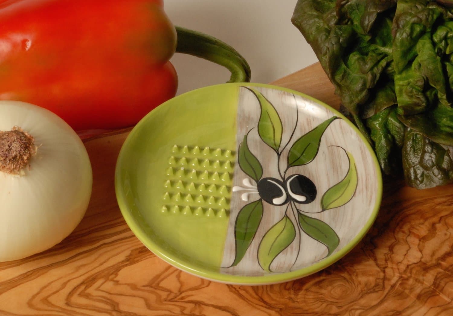 Ceramic Garlic Grater Plate - Green Olive Design