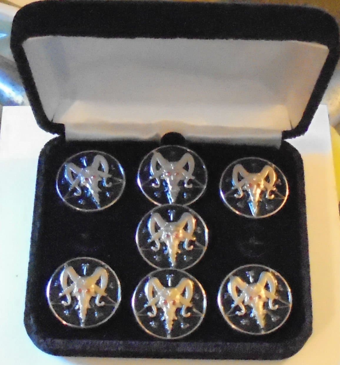 OSHIMedieval Occult Pentagram Baphomet Uniform Cloak Robe Ritual Button Set Box KT 3