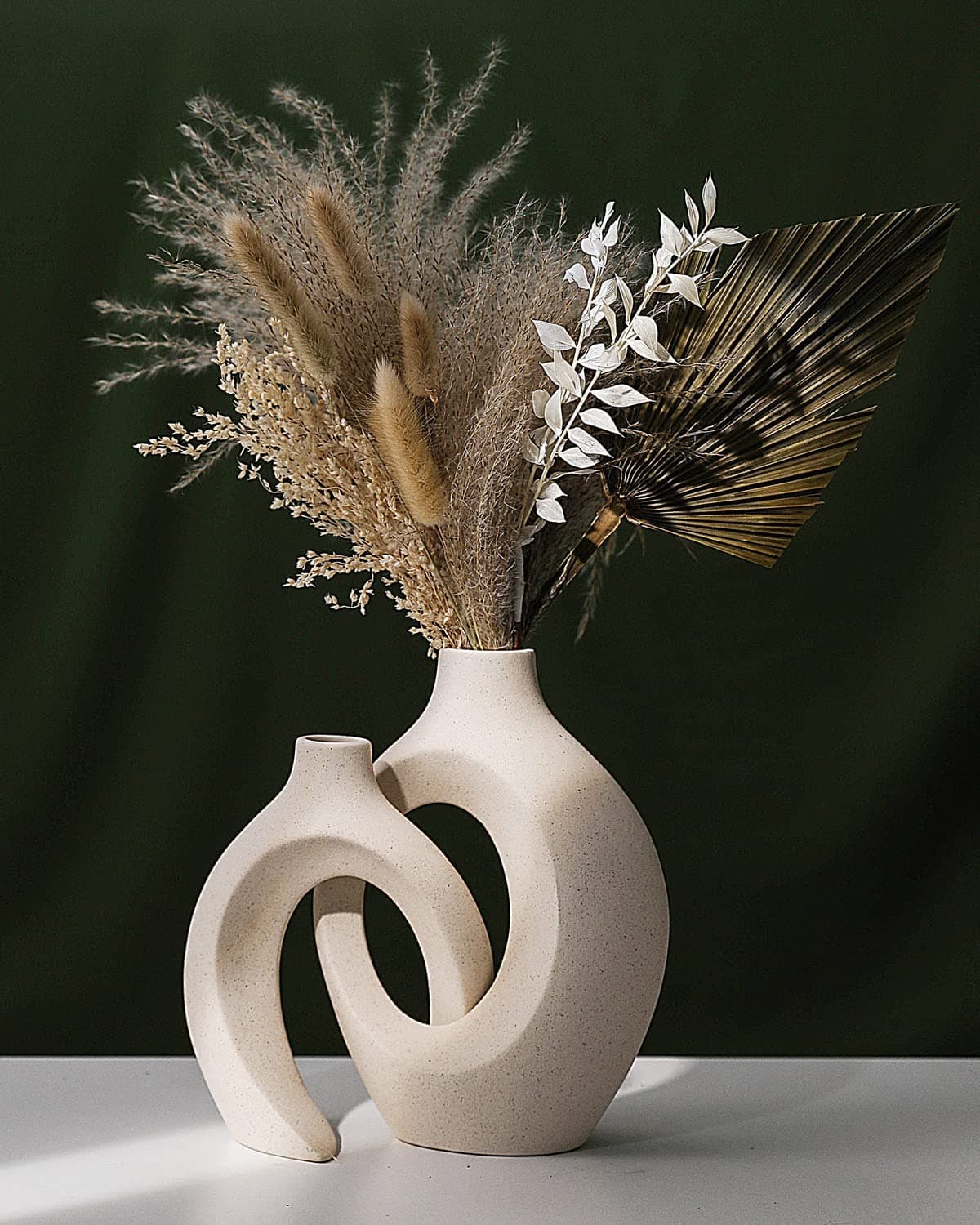 White Ceramic Vase for Decor, Modern Home Décor Vase Set of 2, Circle Matte Hollow Donut Pampas Flower Vases Nordic Boho Ins Style for Wedding Dinner Table Living Room Office Bedroom décor