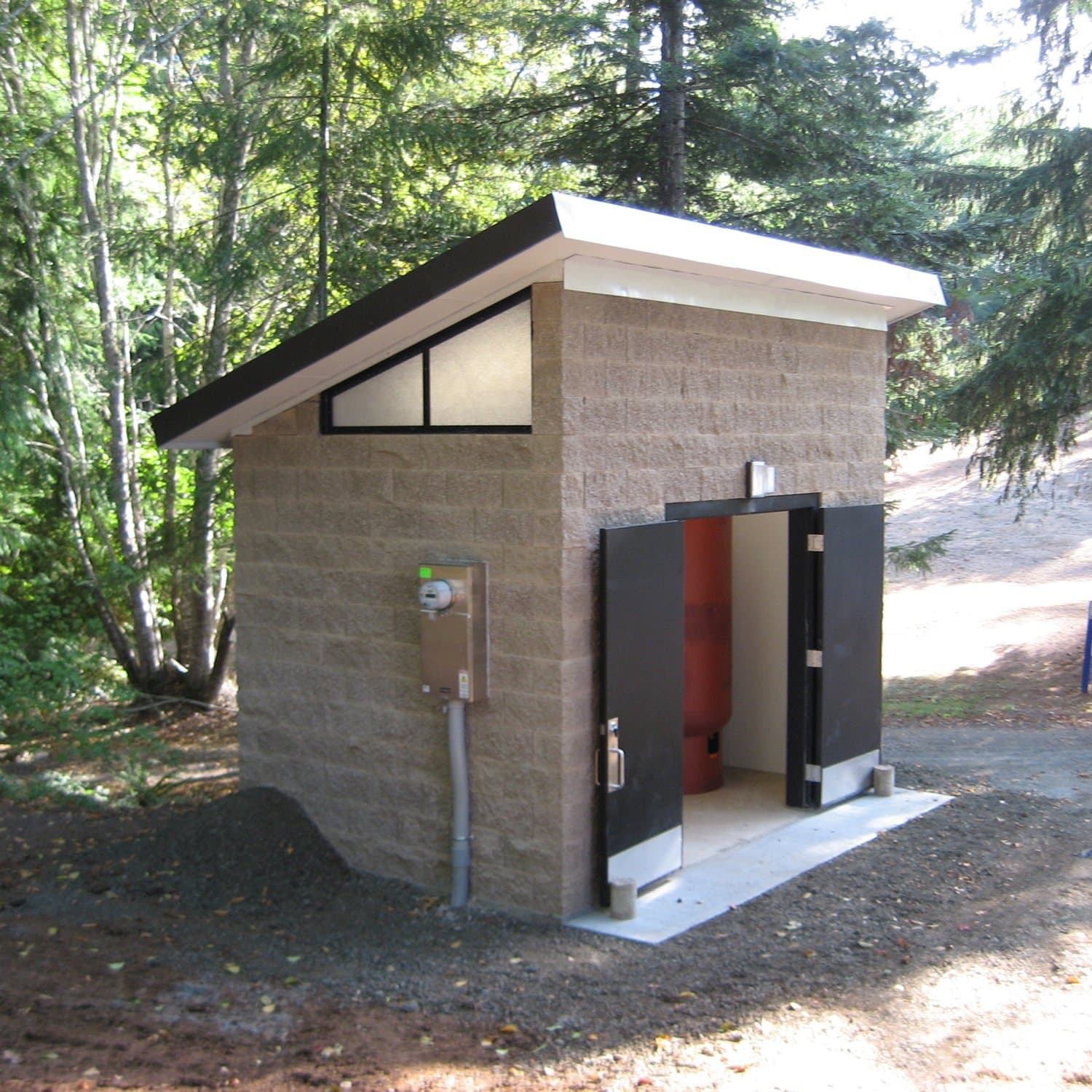 Romtec 2641 - SplitLok Concrete Utility Building