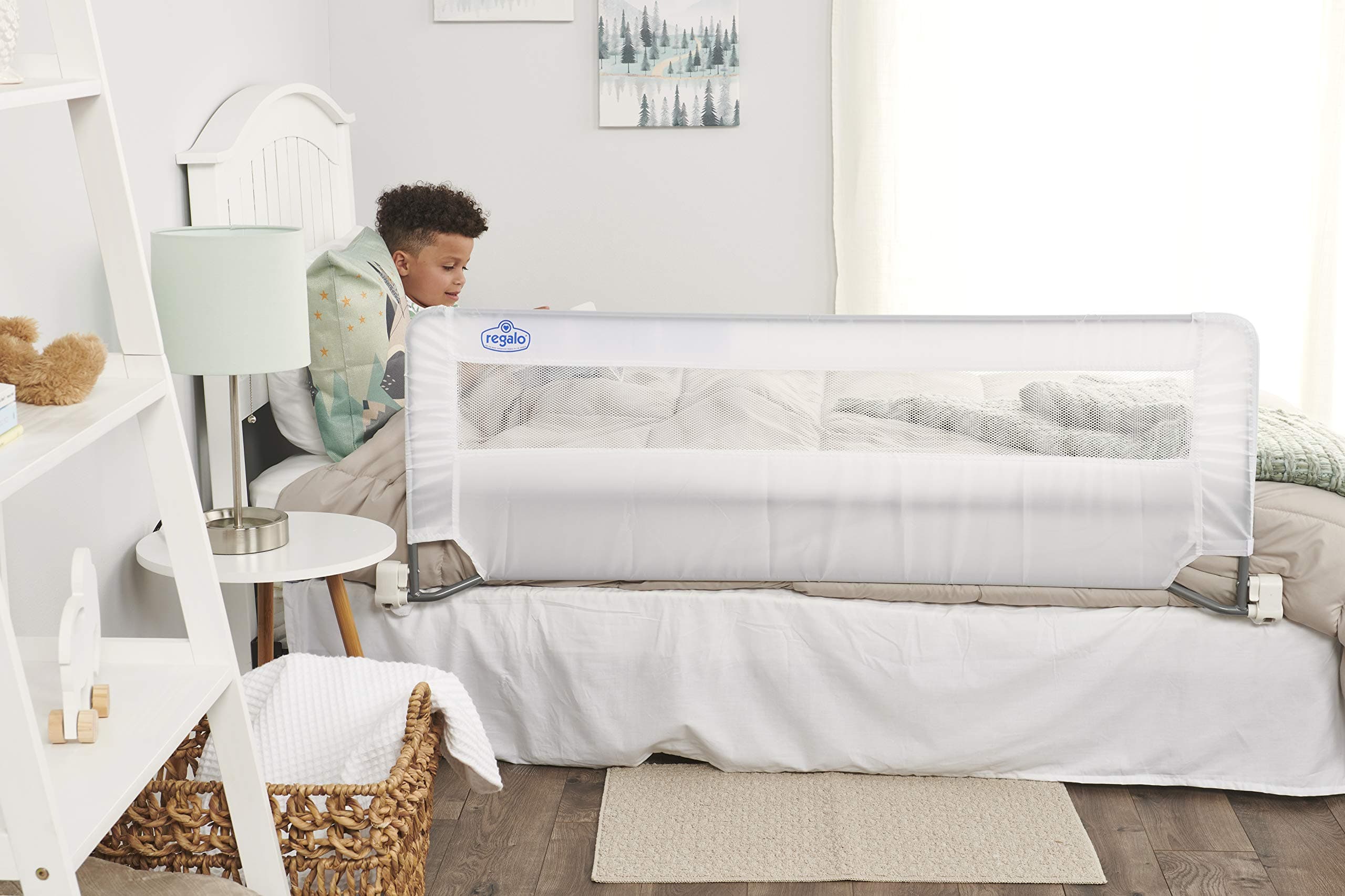 Regalo - Swing Down 138-cm Extra Long Bed Rail Guard, with Reinforced Anchor Safety System Fits up to a queen-sized mattress – White, 2221