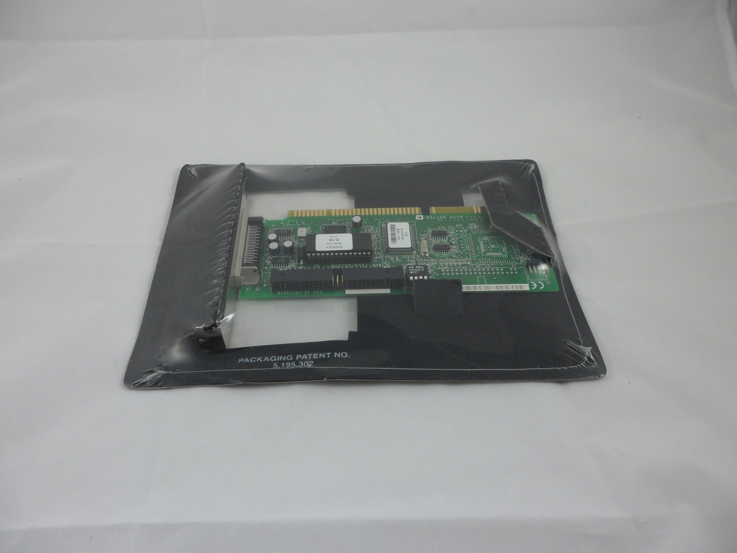 Adaptec AHA 1520B - Storage controller - 1 Channel - Fast SCSI - 10 MBps - ISA