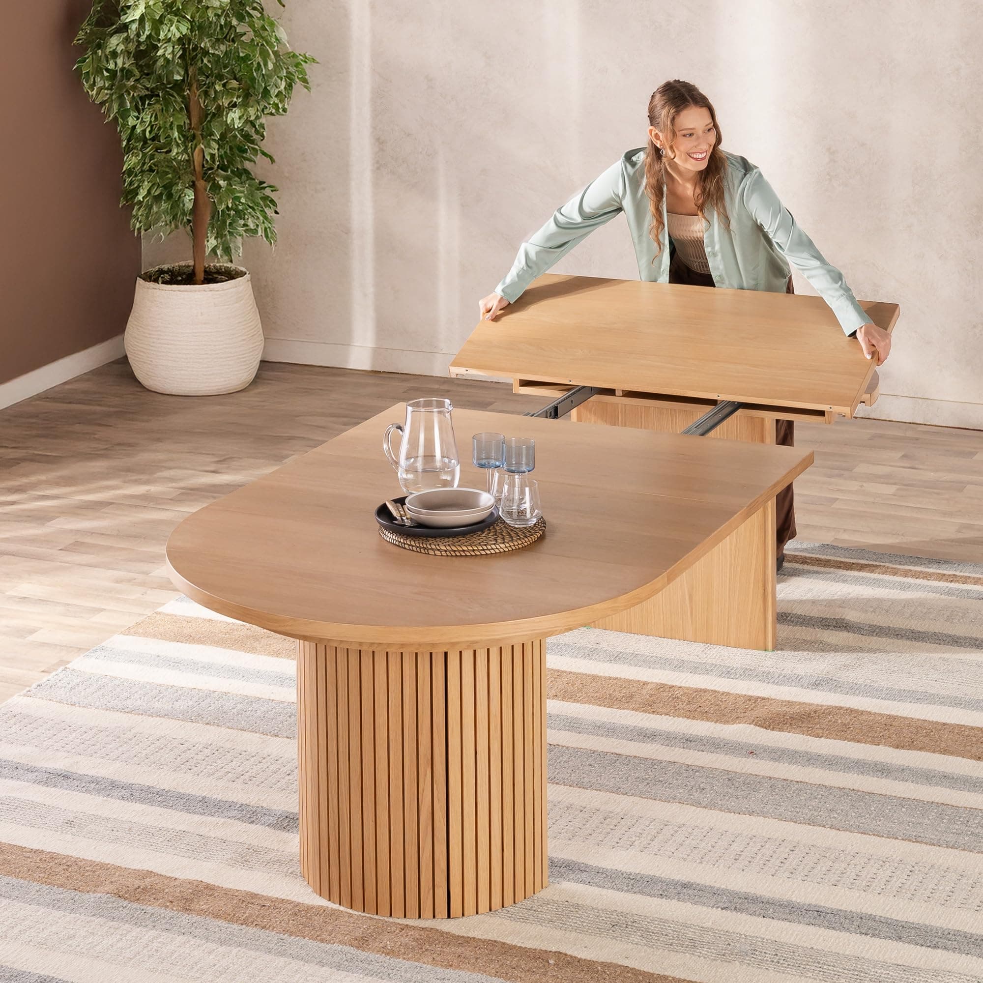 Solid Wood Extendable Round Dining Table, Extendable Round Dining Table, Space-Saving Modern Furniture, Elegant and Functional Design, Natural (Table Only)