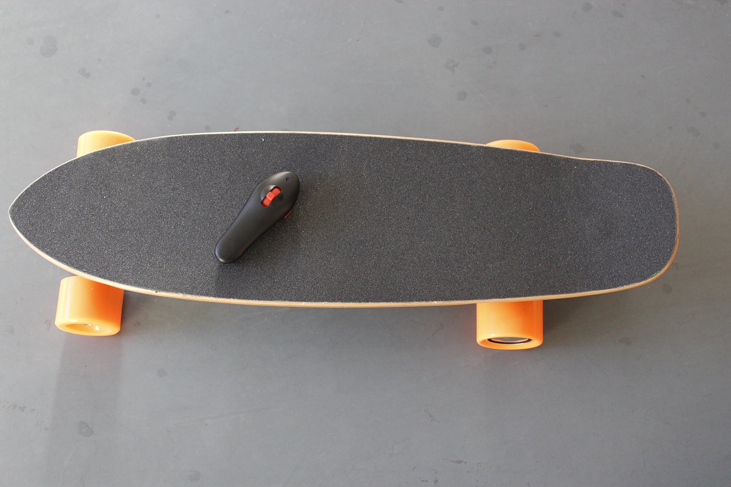 4UTKAutomatic Remote Control Electric Skateboard Complete, 27.2 Inch Professional Sports Skateboard, Retro Skateboard